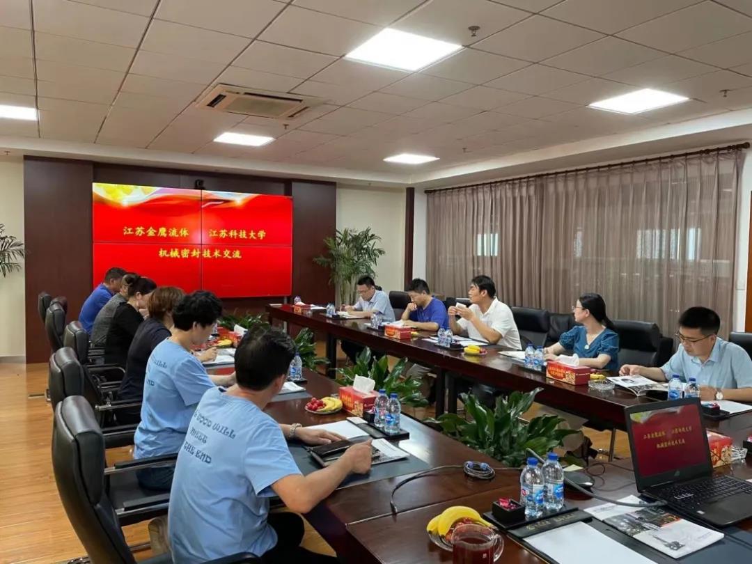 校企合作交流，共促學(xué)生成長